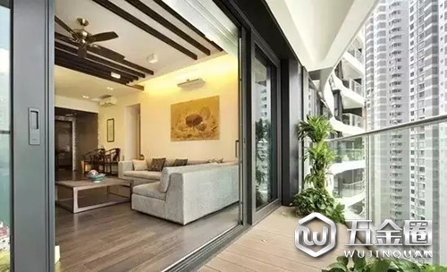阳台推拉门隔断