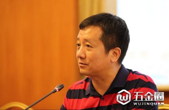 商务部国际贸易经济合作研究院研究员 梅新育。(夏宾/摄)