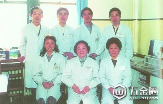 前排中为刘彤华 图片来源:北京协和医院