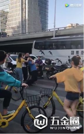 锁喉数秒