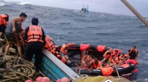 外媒：泰国沉船事故已致33名中国人遇难