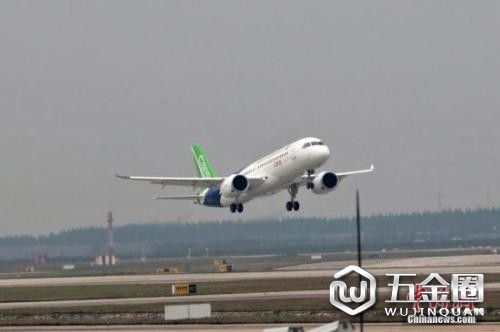 资料图:飞机。张亨伟 摄