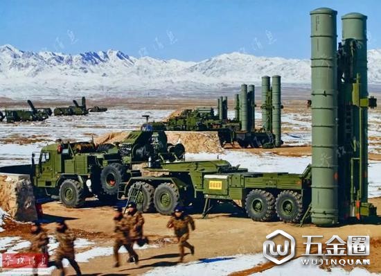▲解放军进行S-300PMU2防空导弹发射演练。