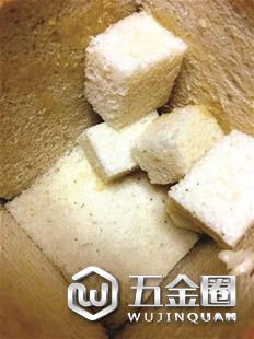 绿茶餐厅招牌菜“面包诱惑”长霉