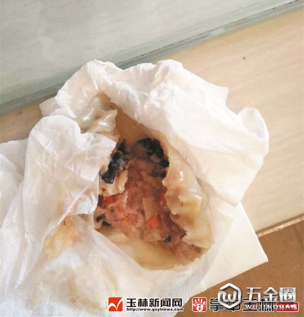 未煮熟的饺子。