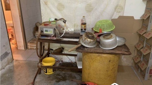 嫌正规工作又苦又累，男子动歪心思制售假冒酱油被抓了