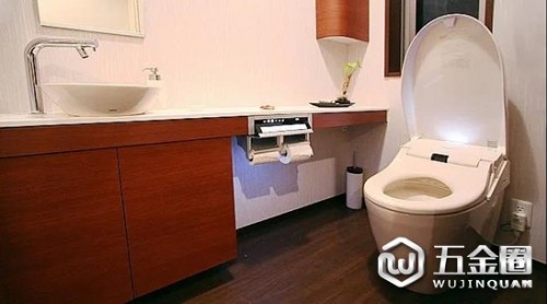 马桶要不要换？住全季，让屁股决定脑袋！