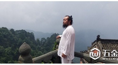 中国风水大师排名，口碑zui好的建筑工程阴阳风水师